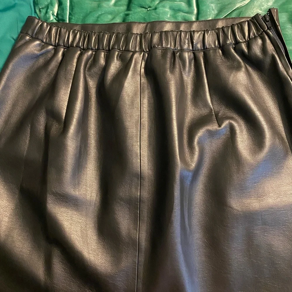 NWT Plus Factor faux leather skirt - Picture 9 of 10